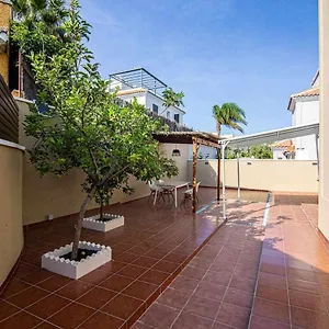 modern-beach-villa-with-parking-and-private-pool.1costadelsol.com/
